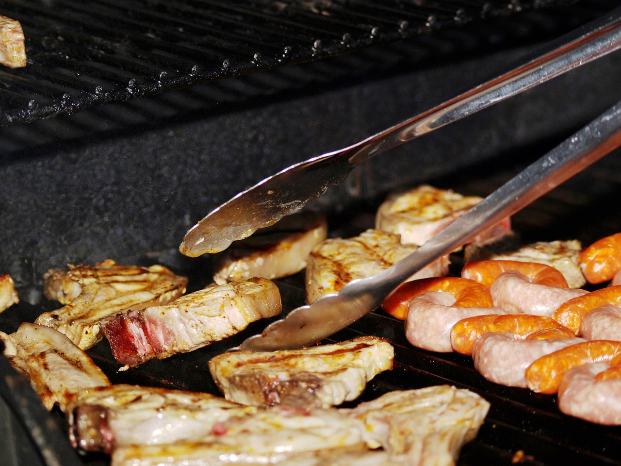 grilling, grill, pliers, barbecue tongs, bbq, steak, flesh, rust, grilled, pork, cutlets